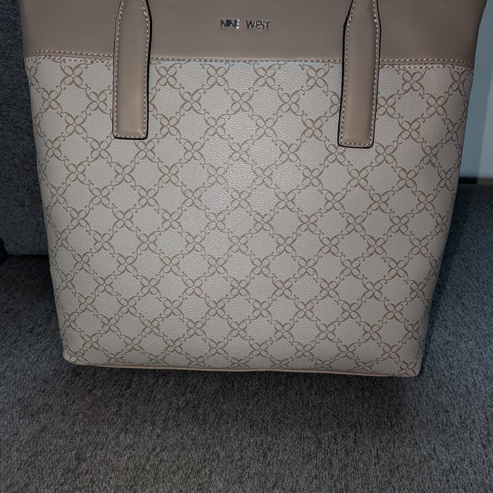 Nine West purse